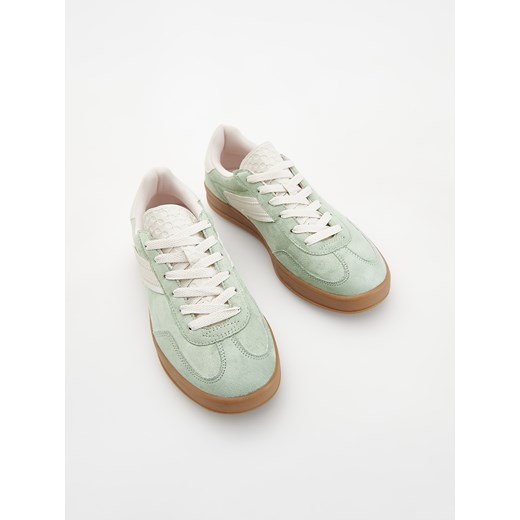 Reserved - Sneakersy na płaskiej podeszwie - jasnozielony Reserved 40 Reserved