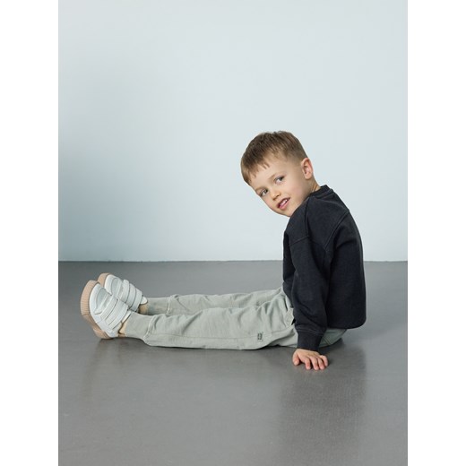 Reserved - Bawełniane joggery z kieszeniami - ciemnozielony Reserved 80 (9-12 m.) Reserved