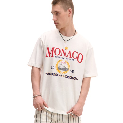Cropp - Kremowa koszulka z nadrukiem - kremowy ze sklepu Cropp w kategorii T-shirty męskie - zdjęcie 179644357