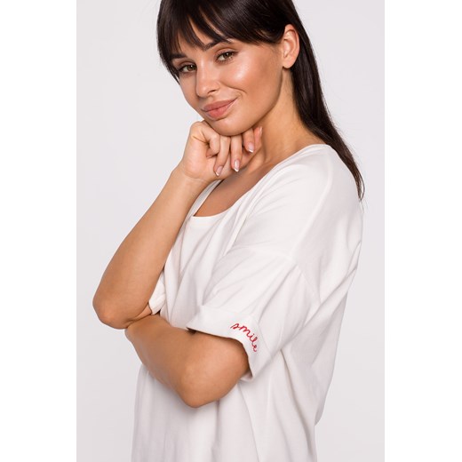 T-shirt oversize z okrągłym dekoltem - ecru ze sklepu Cudmoda w kategorii Bluzki damskie - zdjęcie 179655398
