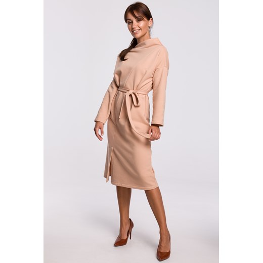 Elegancka sukienka z paskiem w talii - beżowa ze sklepu Cudmoda w kategorii Sukienki - zdjęcie 179655845