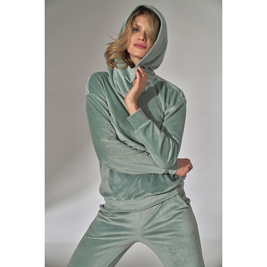 Welurowa bluza z kapturem - miętowa ze sklepu Cudmoda w kategorii Bluzy damskie - zdjęcie 179656587