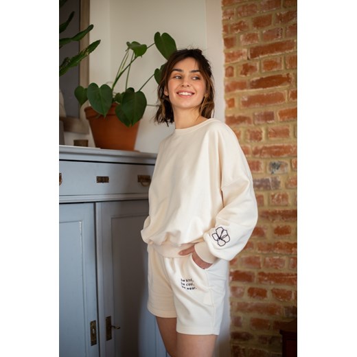 Bluza z dekoltem na plecach - waniliowa ze sklepu Cudmoda w kategorii Bluzy damskie - zdjęcie 179656626