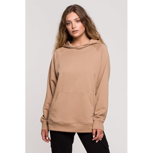 Bluza z kapturem i kieszenią kangurek - orzechowa ze sklepu Cudmoda w kategorii Bluzy damskie - zdjęcie 179657006
