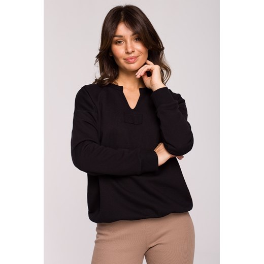 Bluza z wycięciem w dekolcie - czarna ze sklepu Cudmoda w kategorii Bluzy damskie - zdjęcie 179657598