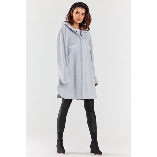 Luźna bluza z kapturem i kieszeniami - szara ze sklepu Cudmoda w kategorii Bluzy damskie - zdjęcie 179657925