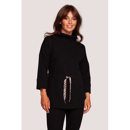 Bluza z golfem o przedłużonym kroju - czarna ze sklepu Cudmoda w kategorii Bluzy damskie - zdjęcie 179658267