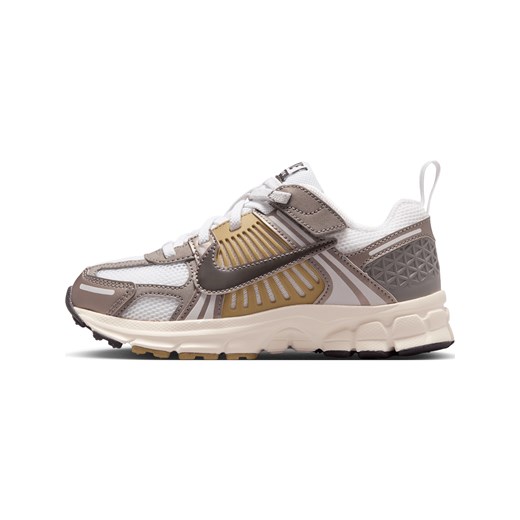Buty dla małych dzieci Nike Vomero 5 - Szary ze sklepu Nike poland w kategorii Buty sportowe dziecięce - zdjęcie 179670786