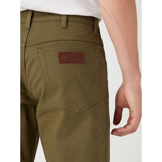 Wrangler Spodnie w kolorze oliwkowym Wrangler W33/L32 wyprzedaż Limango Polska