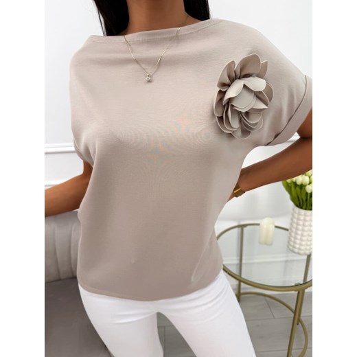 Beżowa Bluzeczka z Ozdobną Broszką Modnakiecka.pl 2XL/3XL ModnaKiecka.pl