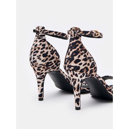 Sandały damskie Mohito na lato eleganckie z klamrą 