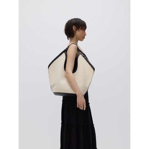 Shopper bag Reserved beżowa na ramię z poliestru duża