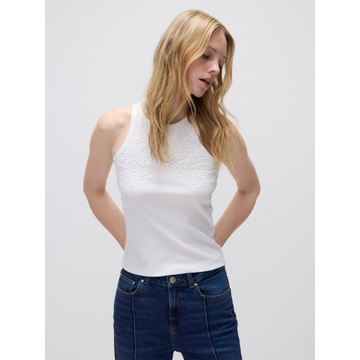 Reserved - Top z haftem - biały ze sklepu Reserved w kategorii Bluzki damskie - zdjęcie 179696465