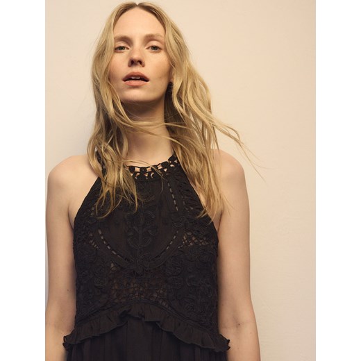 Reserved sukienka czarna z okrągłym dekoltem z koronką 
