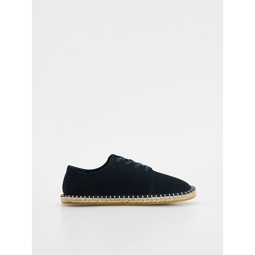 Reserved - Zamszowe espadryle - granatowy ze sklepu Reserved w kategorii Espadryle męskie - zdjęcie 179731115
