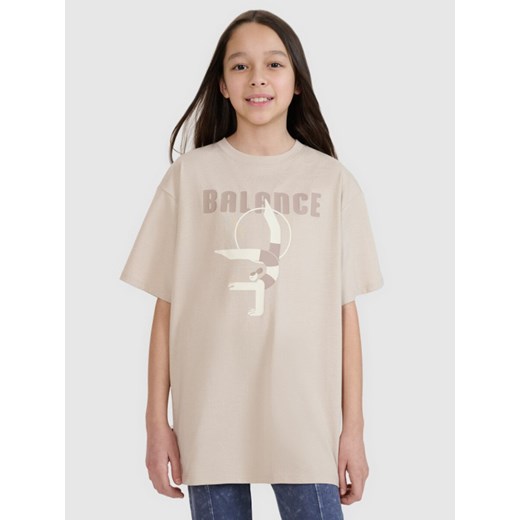 Dziewczęcy t-shirt z nadrukiem 4FJRSS25TTSHF2646 - beżowy ze sklepu Sportstylestory.com w kategorii Bluzki dziewczęce - zdjęcie 179733369