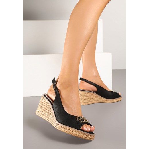Espadryle damskie Renee eleganckie czarne z klamrą na koturnie