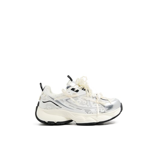 Cropp - Wzorzyste sneakersy - biały ze sklepu Cropp w kategorii Buty sportowe damskie - zdjęcie 179748157