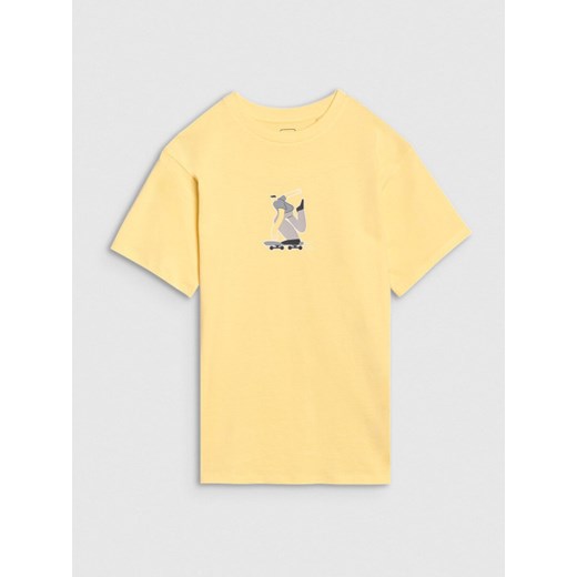 Chłopięcy t-shirt z nadrukiem 4F 4FJRSS25TTSHM2641 - żółty ze sklepu Sportstylestory.com w kategorii T-shirty chłopięce - zdjęcie 179755199