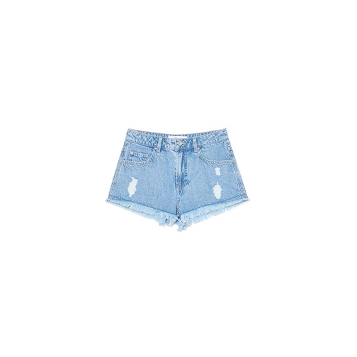 Cropp - Niebieskie jeansowe szorty z postrzępionymi nogawkami - niebieski ze sklepu Cropp w kategorii Szorty - zdjęcie 179763315