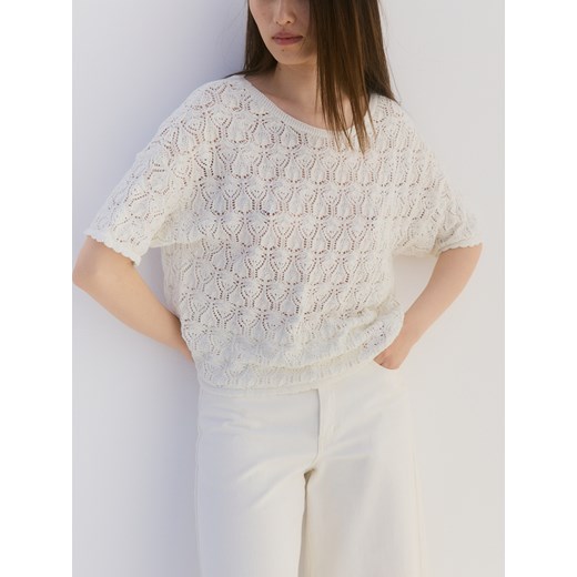 Reserved - Sweter z ozdobnym wiązaniem - kremowy Reserved S Reserved