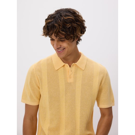 Reserved - Ażurowy sweter polo - żółty ze sklepu Reserved w kategorii T-shirty męskie - zdjęcie 179768625