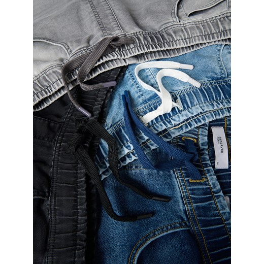 Reserved - Jeansowe szorty jogger - czarny Reserved 33 Reserved