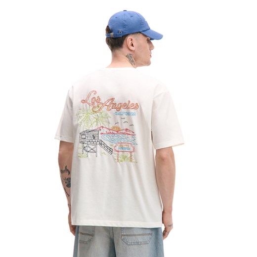 Cropp - Koszulka z motywem Santa Monica w LA - biały ze sklepu Cropp w kategorii T-shirty męskie - zdjęcie 179770416