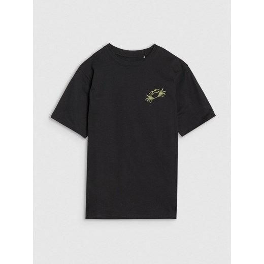Chłopięcy t-shirt z nadrukiem 4F 4FJWSS25TTSHM1914 - czarny ze sklepu Sportstylestory.com w kategorii T-shirty chłopięce - zdjęcie 179791949