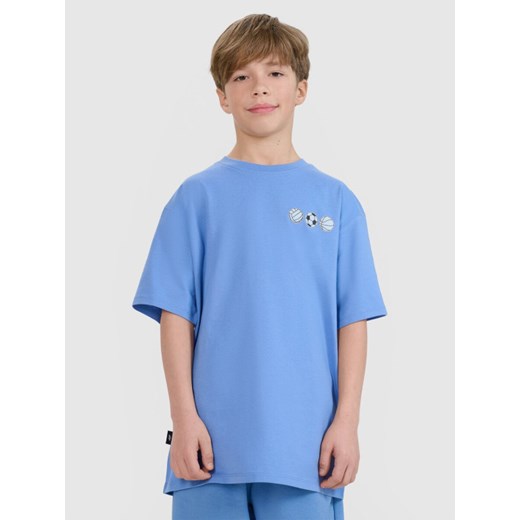 Chłopięcy t-shirt z nadrukiem 4F 4FJRSS25TTSHM2640 - niebieski ze sklepu Sportstylestory.com w kategorii T-shirty chłopięce - zdjęcie 179792266