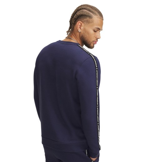 Męska bluza dresowa nierozpinana bez kaptura Under Armour UA Icon Fleece Crew Taping - granatowa ze sklepu Sportstylestory.com w kategorii Bluzy męskie - zdjęcie 179792286