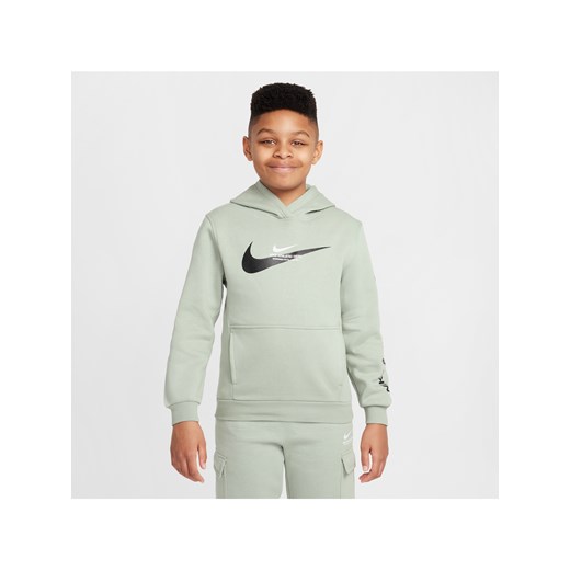 Dzianinowa bluza z kapturem dla dużych dzieci Nike Sportswear - Zieleń ze sklepu Nike poland w kategorii Bluzy chłopięce - zdjęcie 179792605