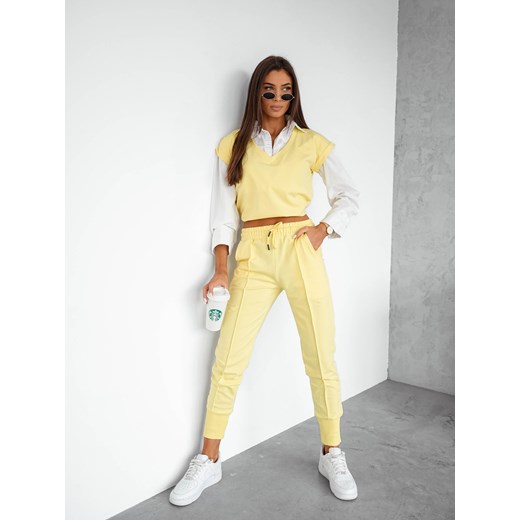 KOMPLET DRESOWY T-SHIRT+ SPODNIE Z PRZESZYCIEM- BANANOWY ze sklepu olika.com.pl w kategorii Dresy damskie - zdjęcie 179823309