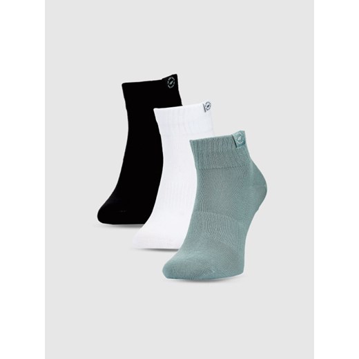 Dziewczęce skarpetki za kostkę (3-pack) 4F 4FJWSS25USOCF347 - multikolor ze sklepu Sportstylestory.com w kategorii Skarpetki dziecięce - zdjęcie 179824475