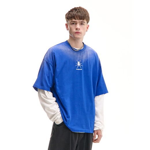 Cropp - Niebieska koszulka z pająkiem i efektem sprayu - niebieski ze sklepu Cropp w kategorii T-shirty męskie - zdjęcie 179828276