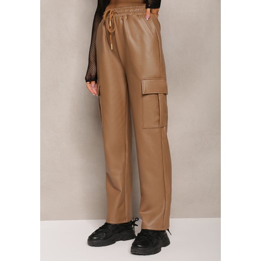 Ciemnobeżowe Szerokie Spodnie High Waist Ocieplone w Stylu Cargo z Gumką w Pasie i Kieszeniami na Klapy Vilencja ze sklepu renee.pl w kategorii Spodnie damskie - zdjęcie 179874165