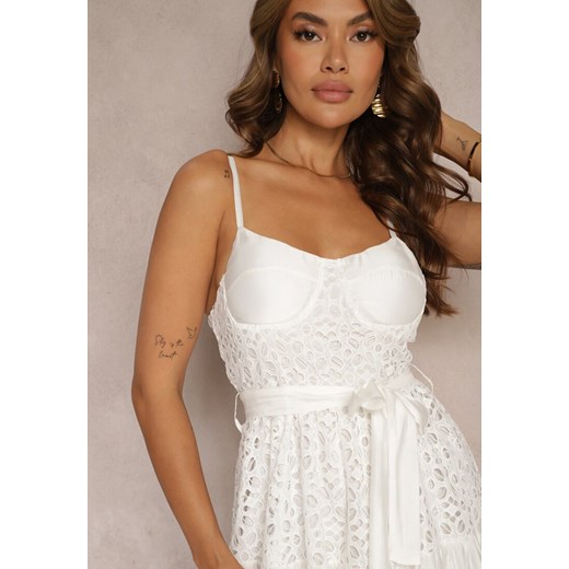 Biała Ażurowa Sukienka o Rozkloszowanym Kroju na Ramiączkach z Materiałowym Renee M okazyjna cena renee.pl