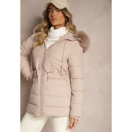 Beżowa Kurtka o Długim Kroju z Kapturem i Futerkiem Ozdobiona Pikowaniem Renee L wyprzedaż renee.pl