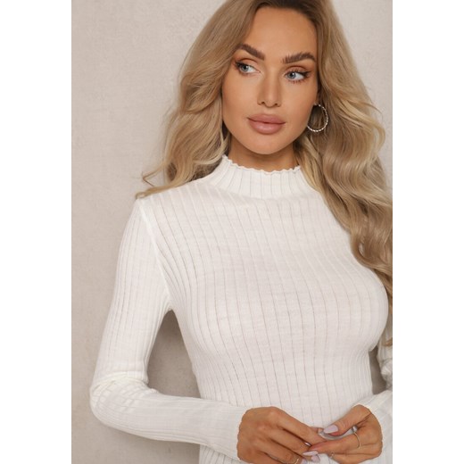 Jasnobeżowy Prążkowany Sweter z Półgolfem Kikisha Renee M renee.pl wyprzedaż