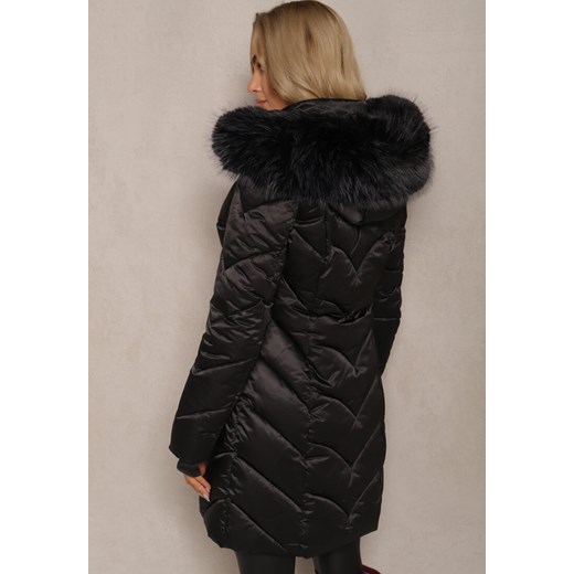 Czarna Kurtka z Pikowanymi Przeszyciami i Kapturem Zdobionym Futrem Viorinna Renee S okazyjna cena renee.pl