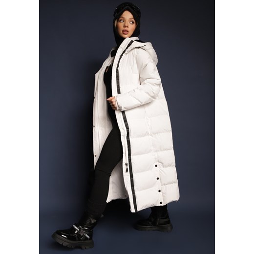 Biała Pikowana Kurtka o Długim Kroju z Kapturem i Ściągaczami Zapinana z Boku na Napy Siarielia ze sklepu renee.pl w kategorii Kurtki damskie - zdjęcie 179931117