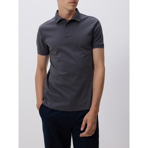 Reserved - Polo slim z bawełny pima - ciemnoszary ze sklepu Reserved w kategorii T-shirty męskie - zdjęcie 180167149
