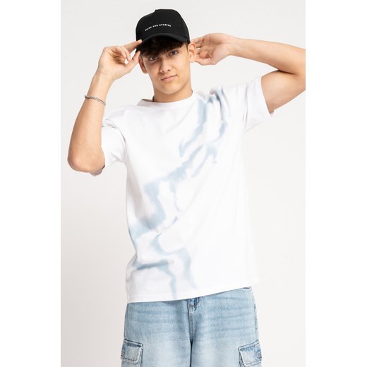 Biały t-shirt z autorską grafiką z przodu, rozmiar - 146, kolor - biały ze sklepu REPORTER w kategorii T-shirty chłopięce - zdjęcie 180175135