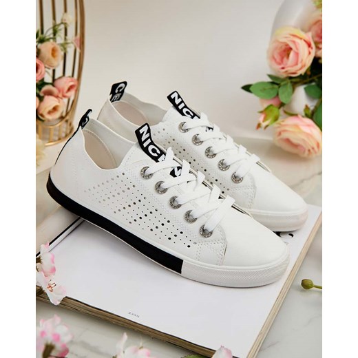Royalfashion Damskie ażurowe tenisówki Furatt ze sklepu royalfashion.pl w kategorii Trampki damskie - zdjęcie 180186439