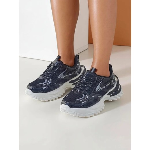Royalfashion Sportowe sneakersy damskie na grubszej podeszwie Annete ze sklepu royalfashion.pl w kategorii Buty sportowe damskie - zdjęcie 180188119