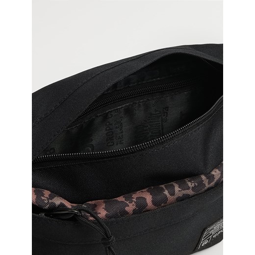 Cropp - Nerka z motywem panterki - czarny Cropp Uniwersalny Cropp