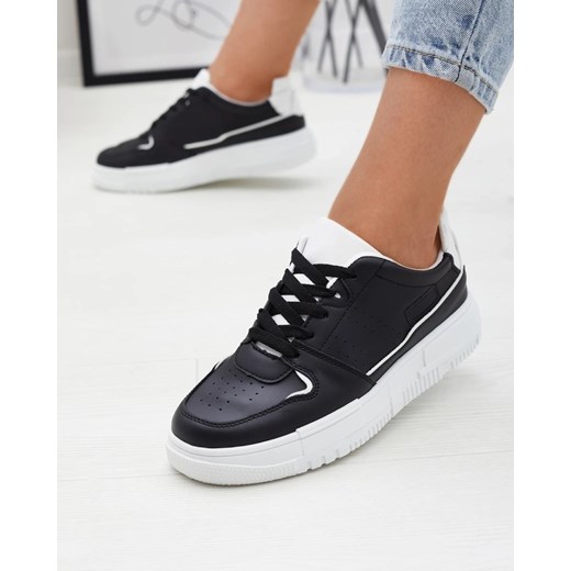 Royalfashion Sportowe sneakersy damskie w kolorze czarnym Hellar ze sklepu royalfashion.pl w kategorii Buty sportowe damskie - zdjęcie 180248435