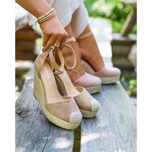 Royalfashion Brązowe damskie sandały na koturnie Meylasi ze sklepu royalfashion.pl w kategorii Espadryle damskie - zdjęcie 180250567