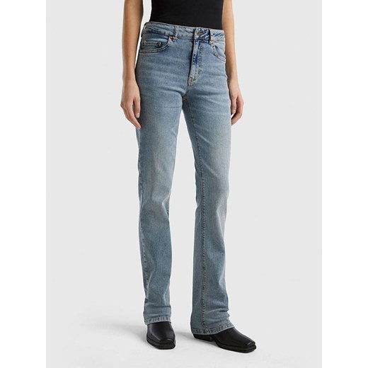 Benetton Dżinsy - Bootcut fit - w kolorze błękitnym ze sklepu Limango Polska w kategorii Jeansy damskie - zdjęcie 180271507