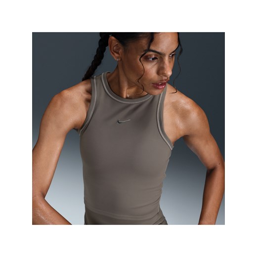 Damska koszulka bez rękawów o skróconym kroju Dri-FIT Nike One Fitted - Szary ze sklepu Nike poland w kategorii Bluzki damskie - zdjęcie 180274729